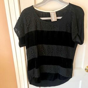 🖤 Anthropologie black velvet/lace top